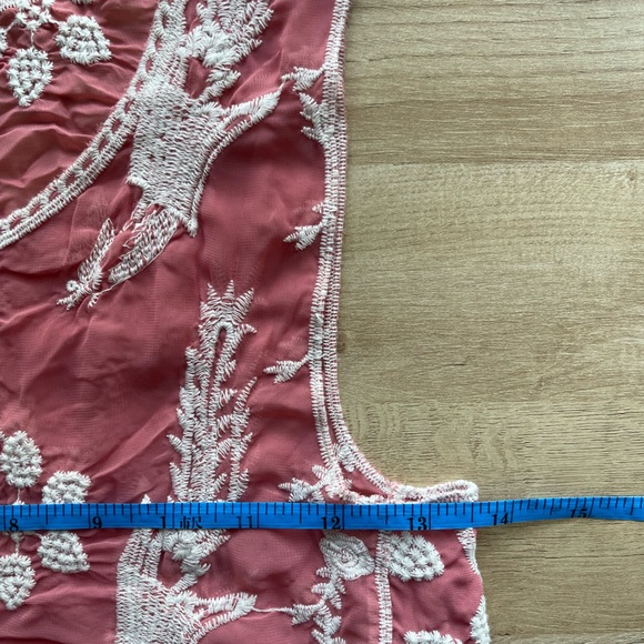 Wishlist Embroidered Cropped Tank - Size L - Picture 12 of 16